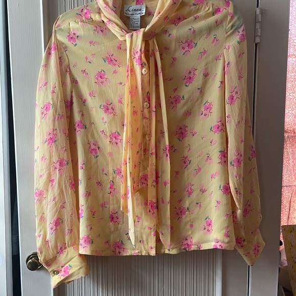 Linea by Louis Dell'Olio Tops - Linea by Louis Dell'Olio Yellow and Pink Floral 100% Silk Blouse